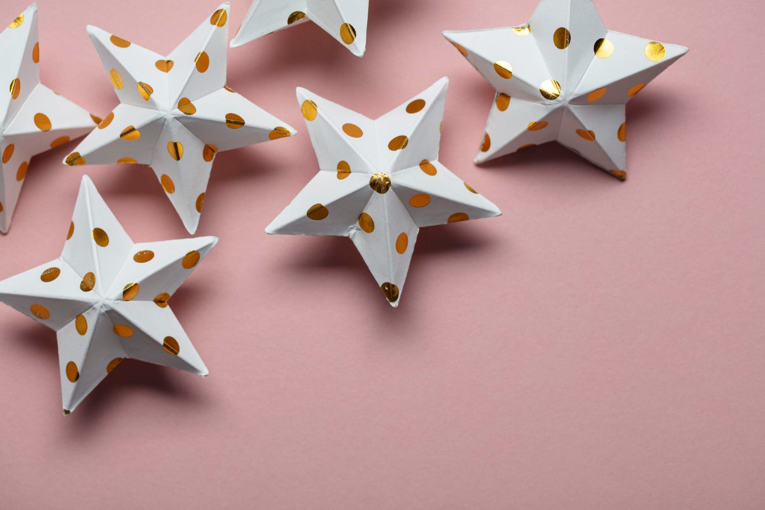 Jak zrobić gwiazdę z papieru? Gwiazda z papieru i toreb papierowych 3d