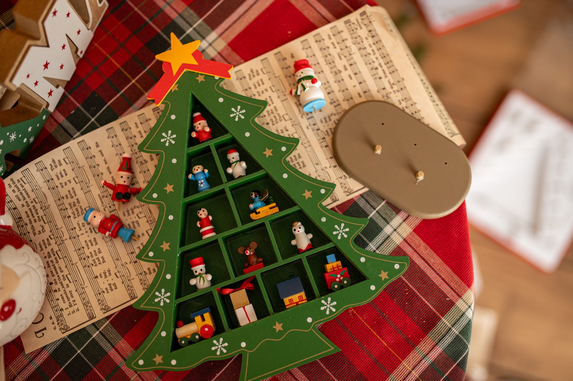 Ozdobna Choinka Drewniana 29cm