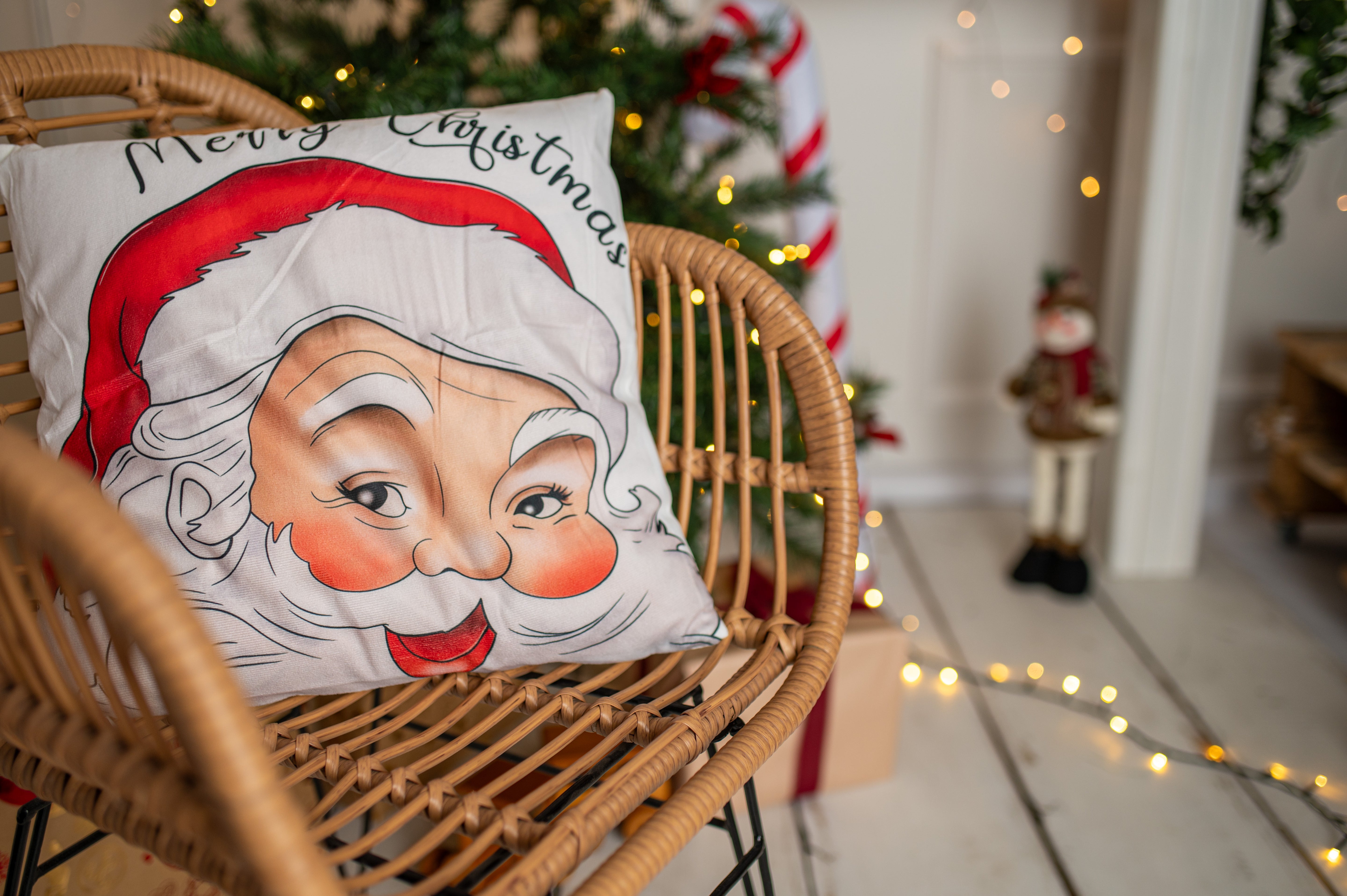 Poszewka Na Poduszkę Świąteczna z Motywem Mikołaja 44×44cm