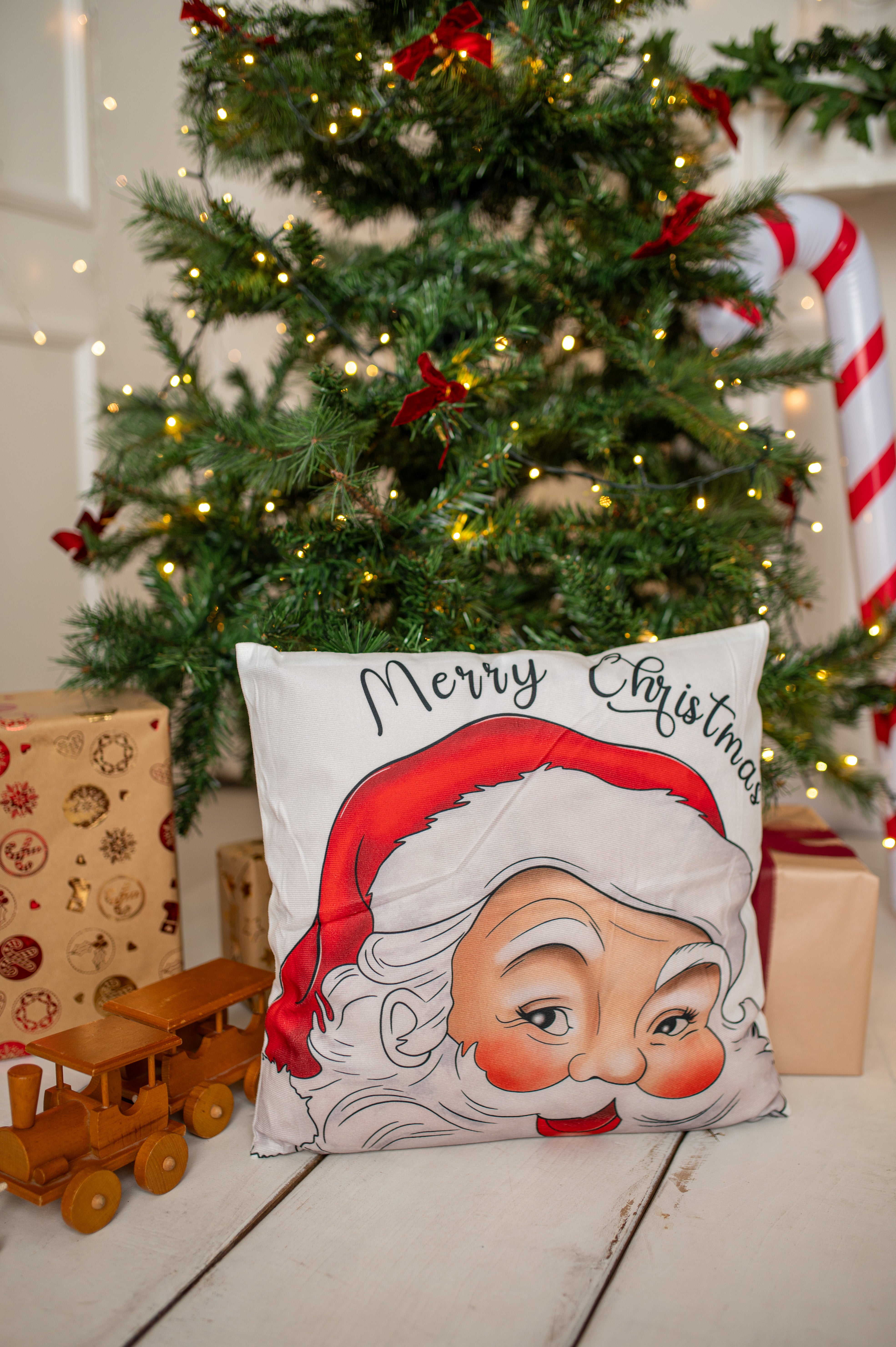 Poszewka Na Poduszkę Świąteczna z Motywem Mikołaja 44×44cm