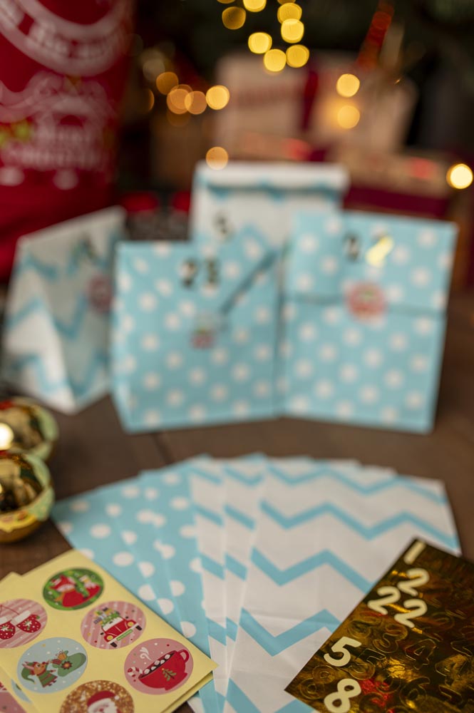 Kalendarz Adwentowy Woreczki Błękitne 24szt.