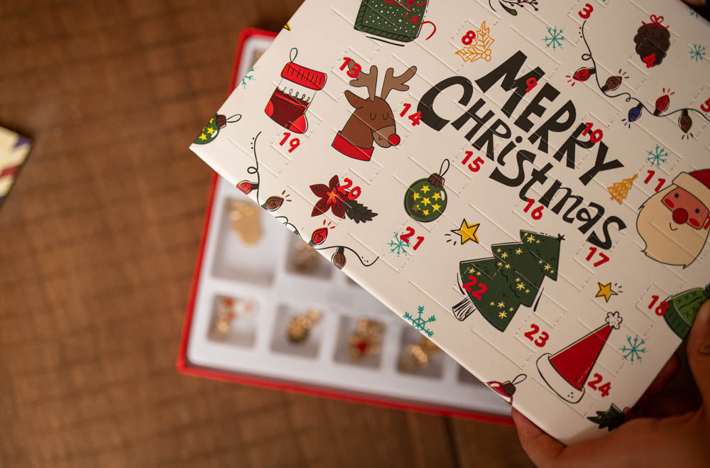 Kalendarz Adwentowy z Biżuterią