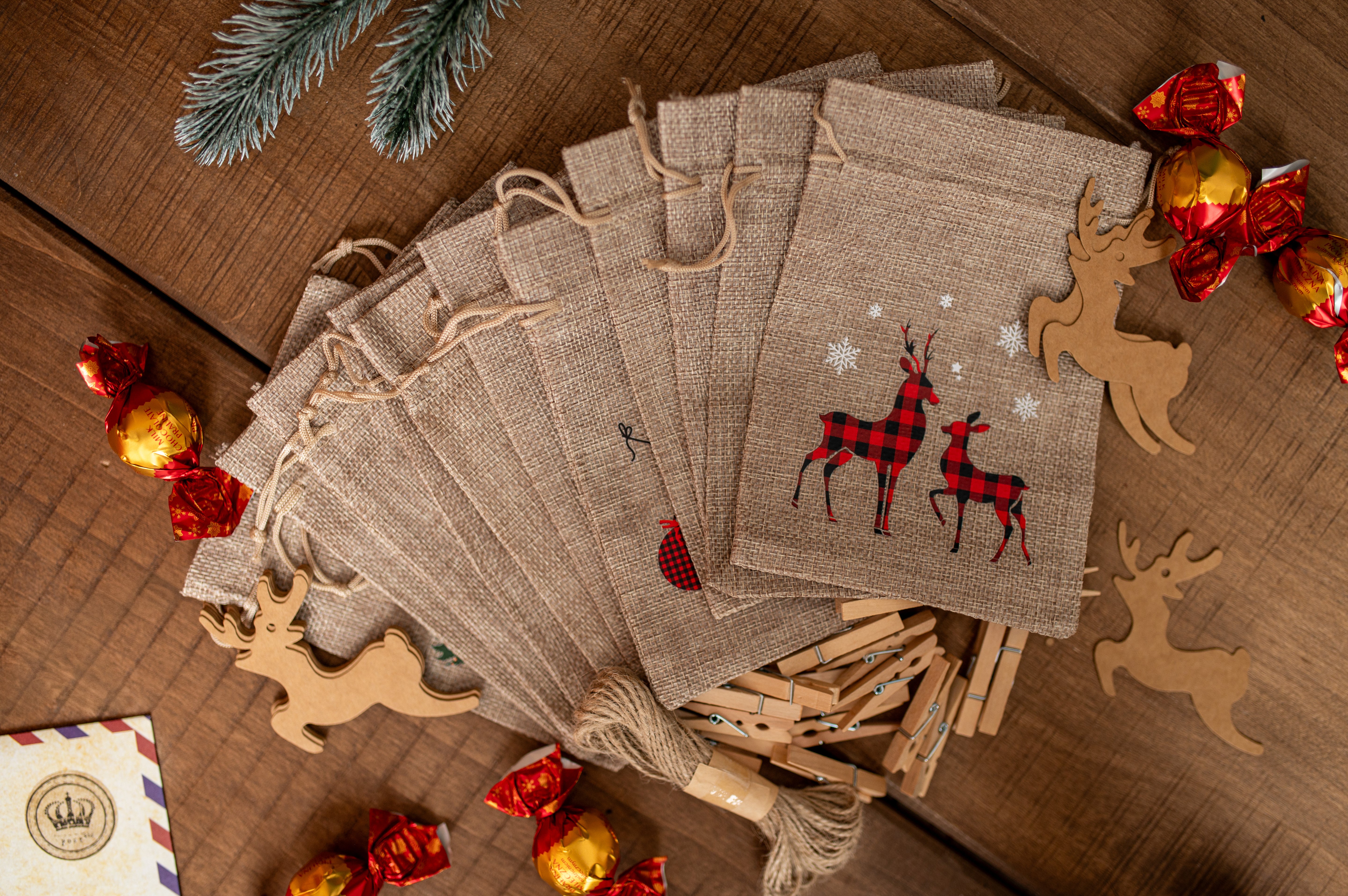 \\10.0.0.111\wspolne\Święta 2025\papier toaletowy świąteczny 10szt