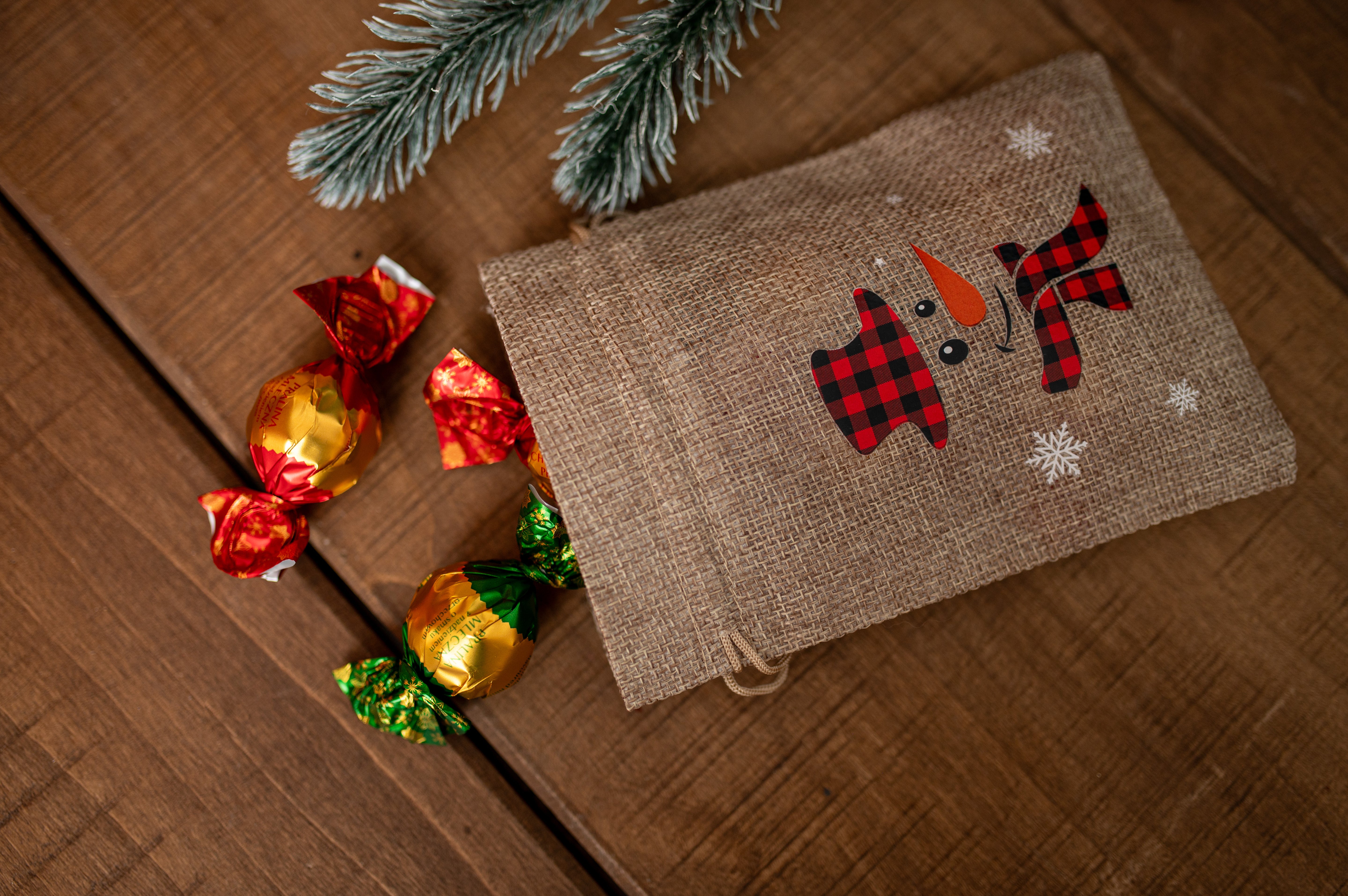 \\10.0.0.111\wspolne\Święta 2025\papier toaletowy świąteczny 10szt