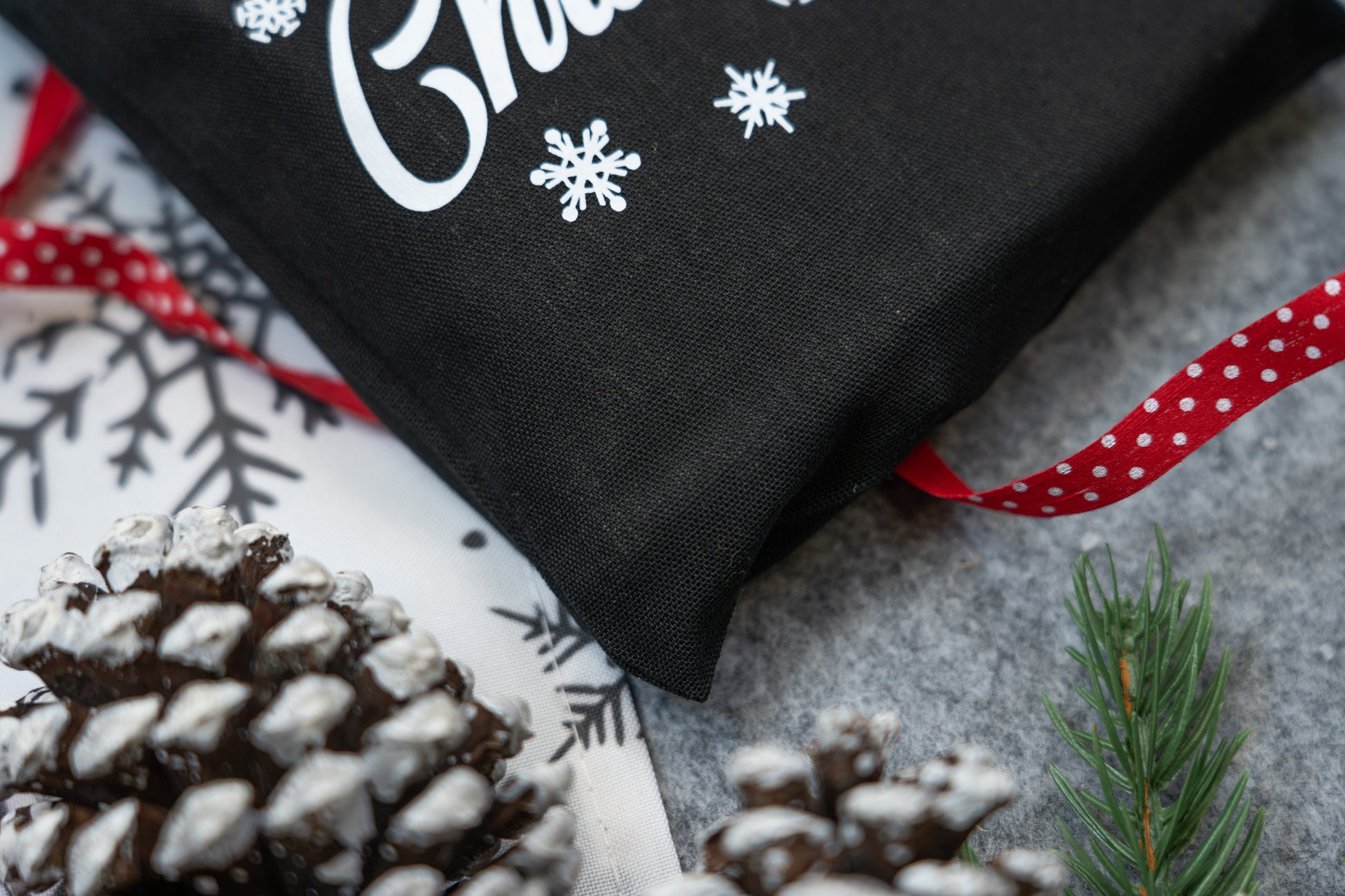 Worek świąteczny bawełniany 130x270 mm czarny Merry Christmas biały nadruk