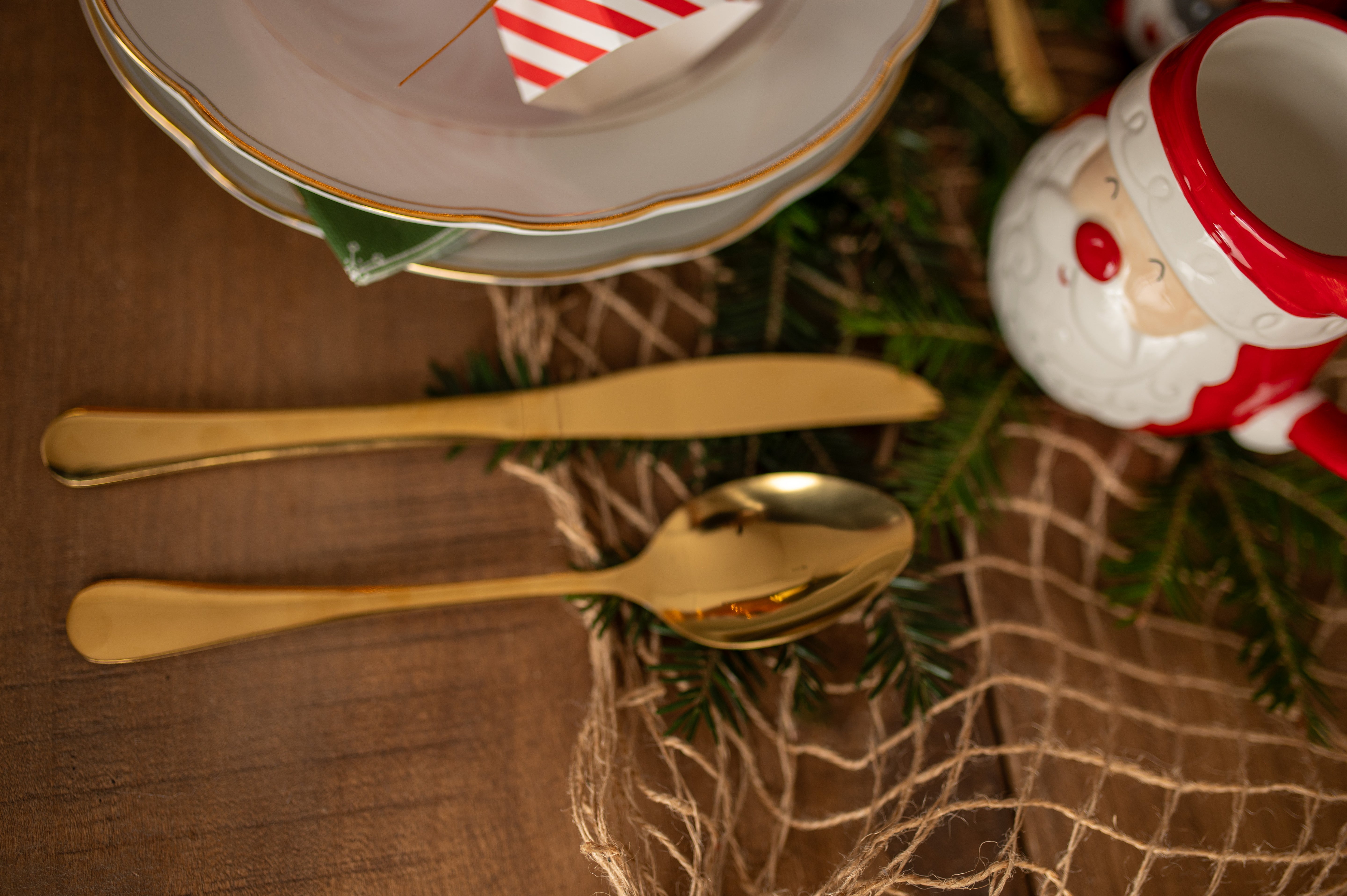 Zestaw Sztućcy Złote 16 elementów