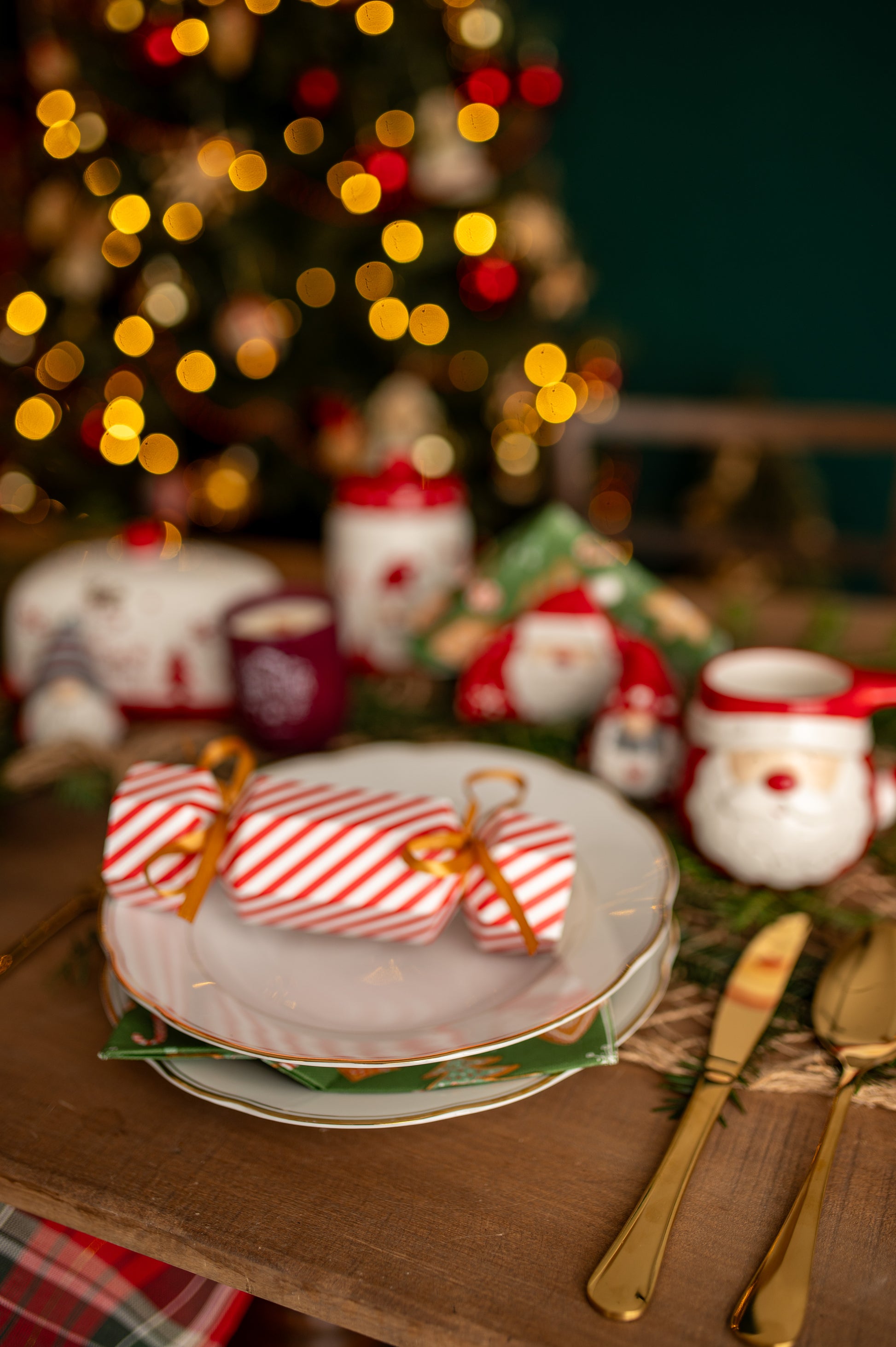 Zestaw Sztućcy Złote 16 elementów