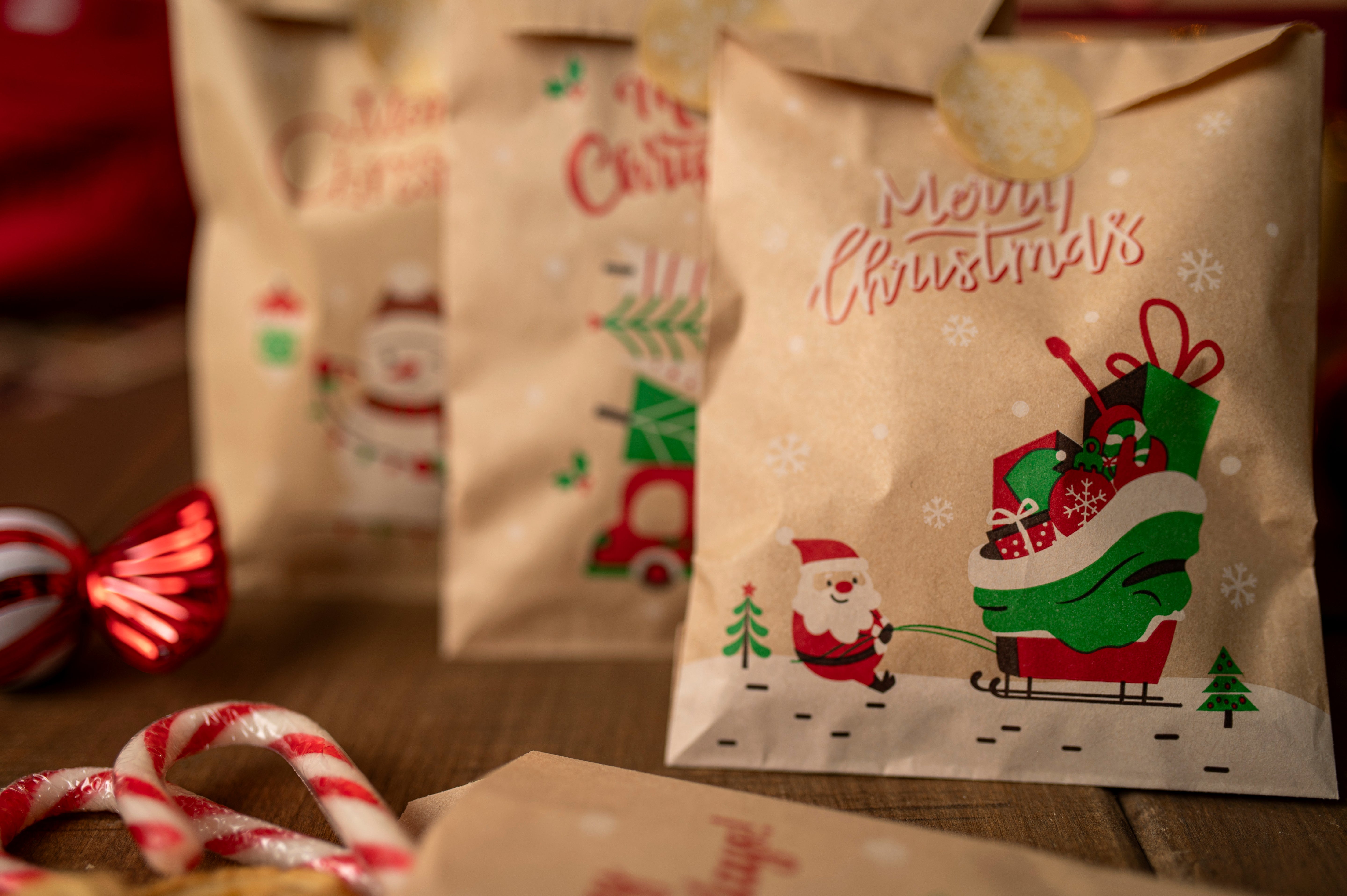 Papierowy kalendarz adwentowy 130x180mm Kraft z naklejkami