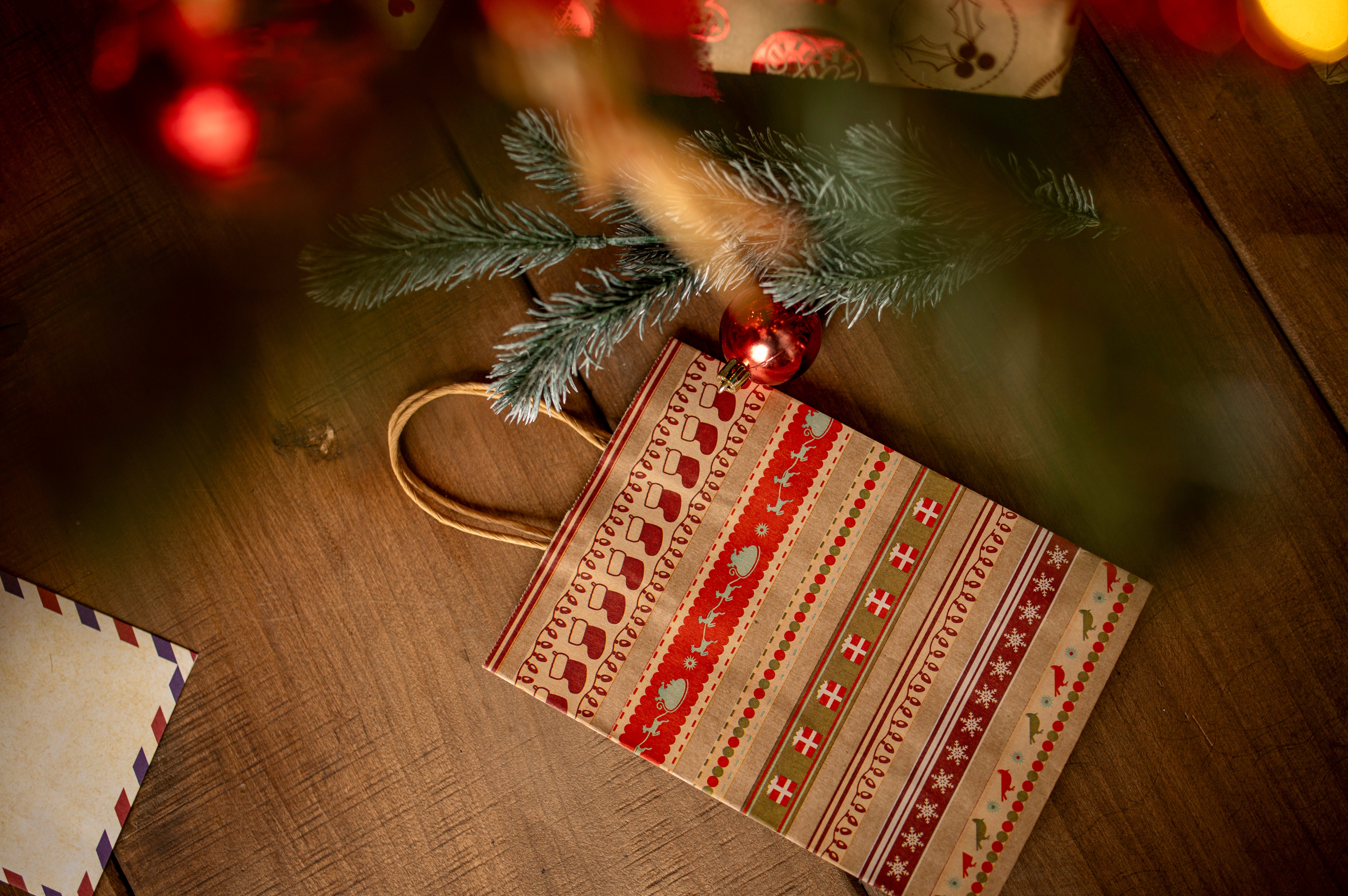 Torba Papierowa z Uchwytem Skręcanym 270x110x210mm Brązowa Wzór Świąteczny 4szt.