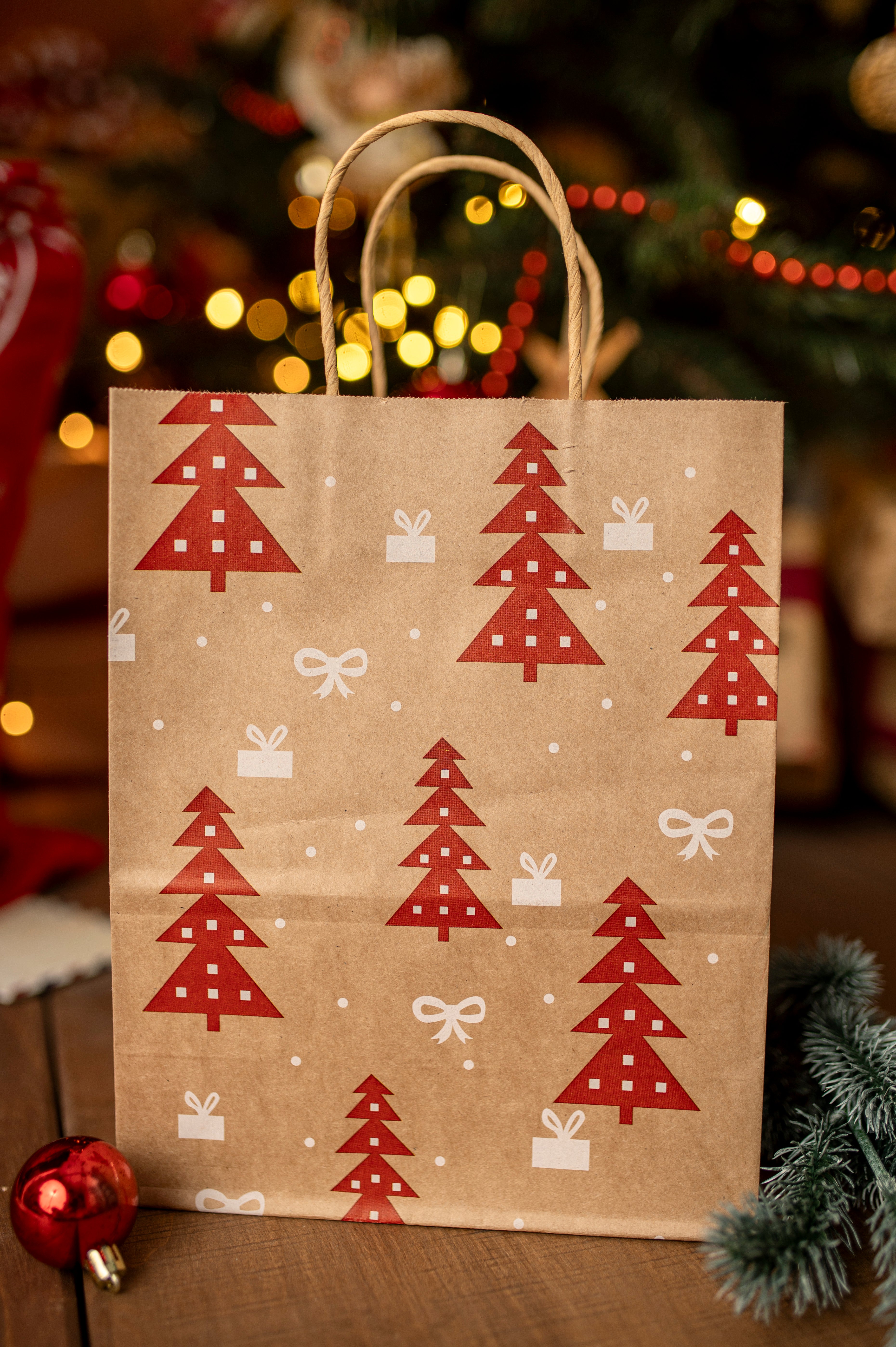 Torba Papierowa z uchwytem skręcanym 330x120x260mm brązowa wzór Świąteczny 4szt.