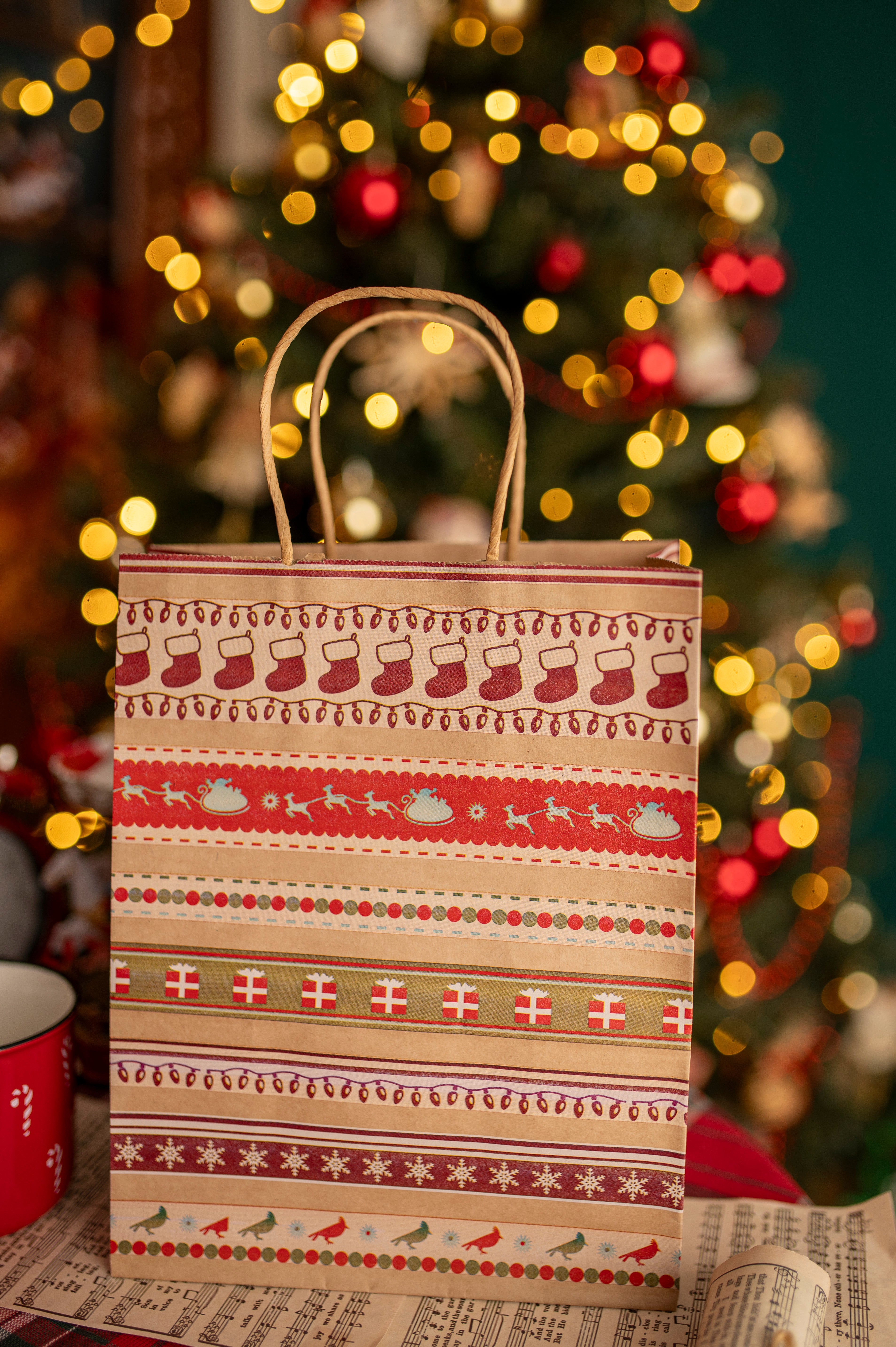 Torba Papierowa z Uchwytem Skręcanym 270x110x210mm Brązowa Wzór Świąteczny 4szt.