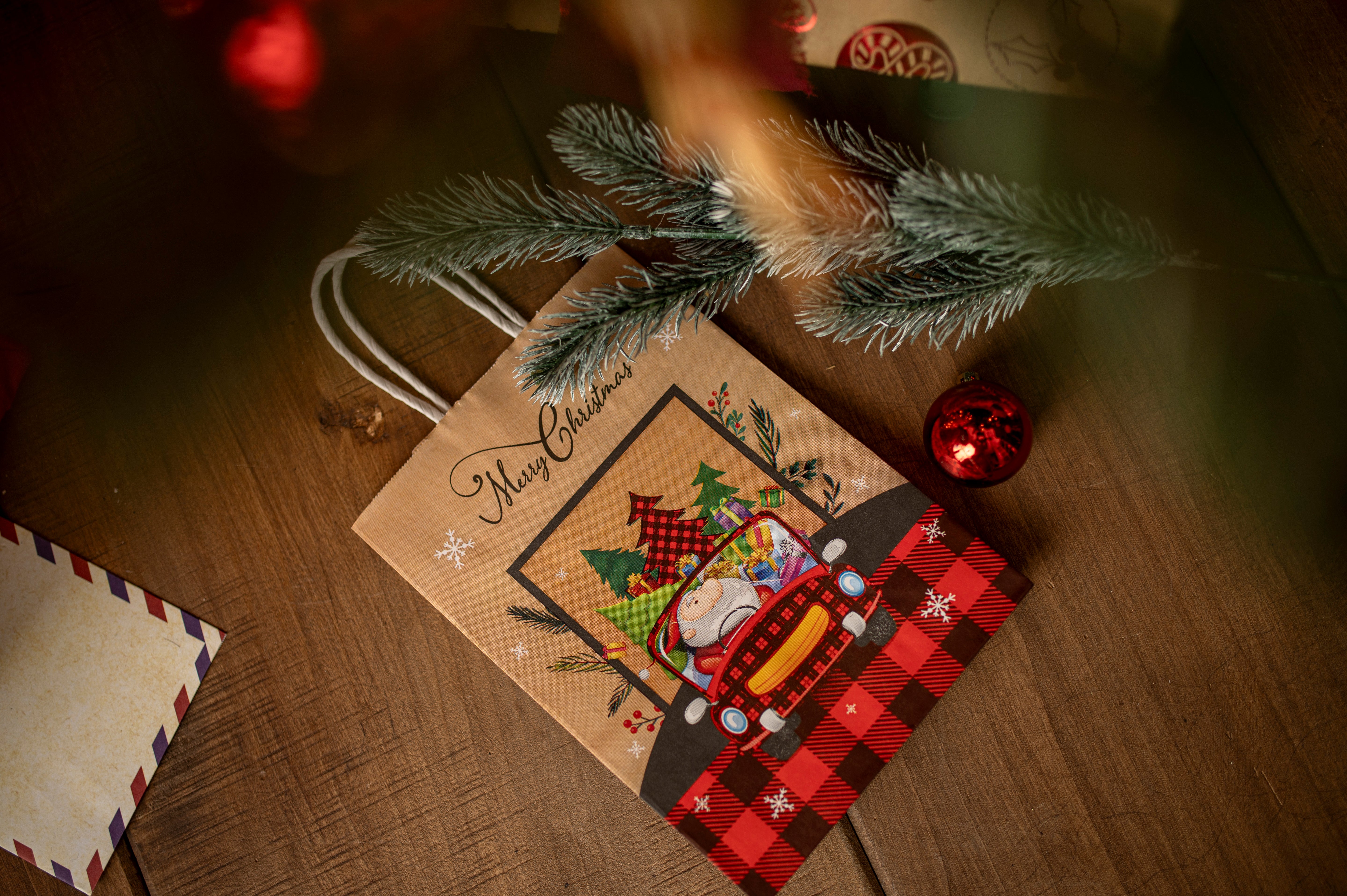 Torba Papierowa z uchwytem skręcanym 270x110x210mm czerwona krata wzór Świąteczny 4szt.