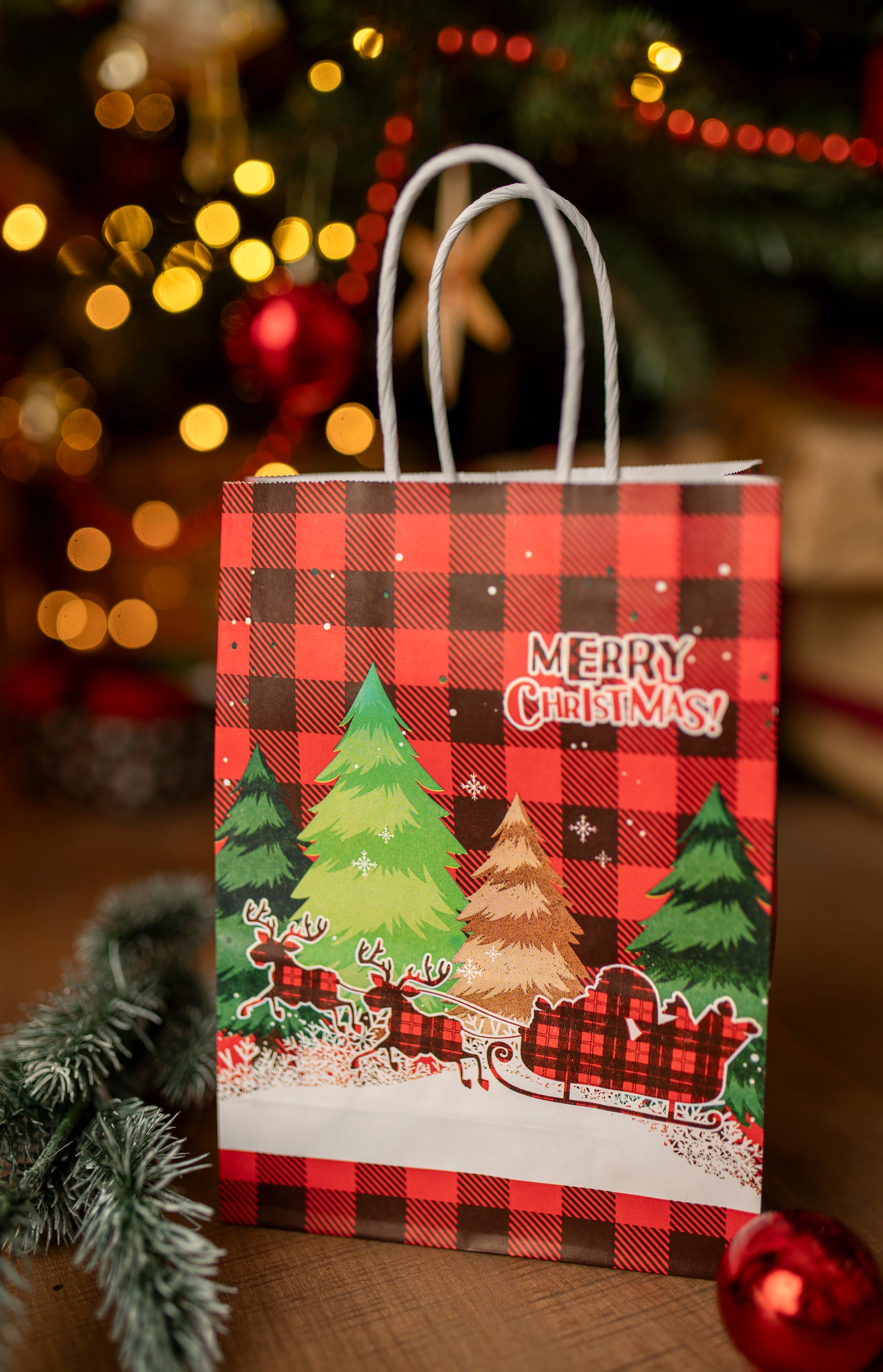 Torba Papierowa z uchwytem skręcanym 270x110x210mm czerwona krata wzór Świąteczny 4szt.