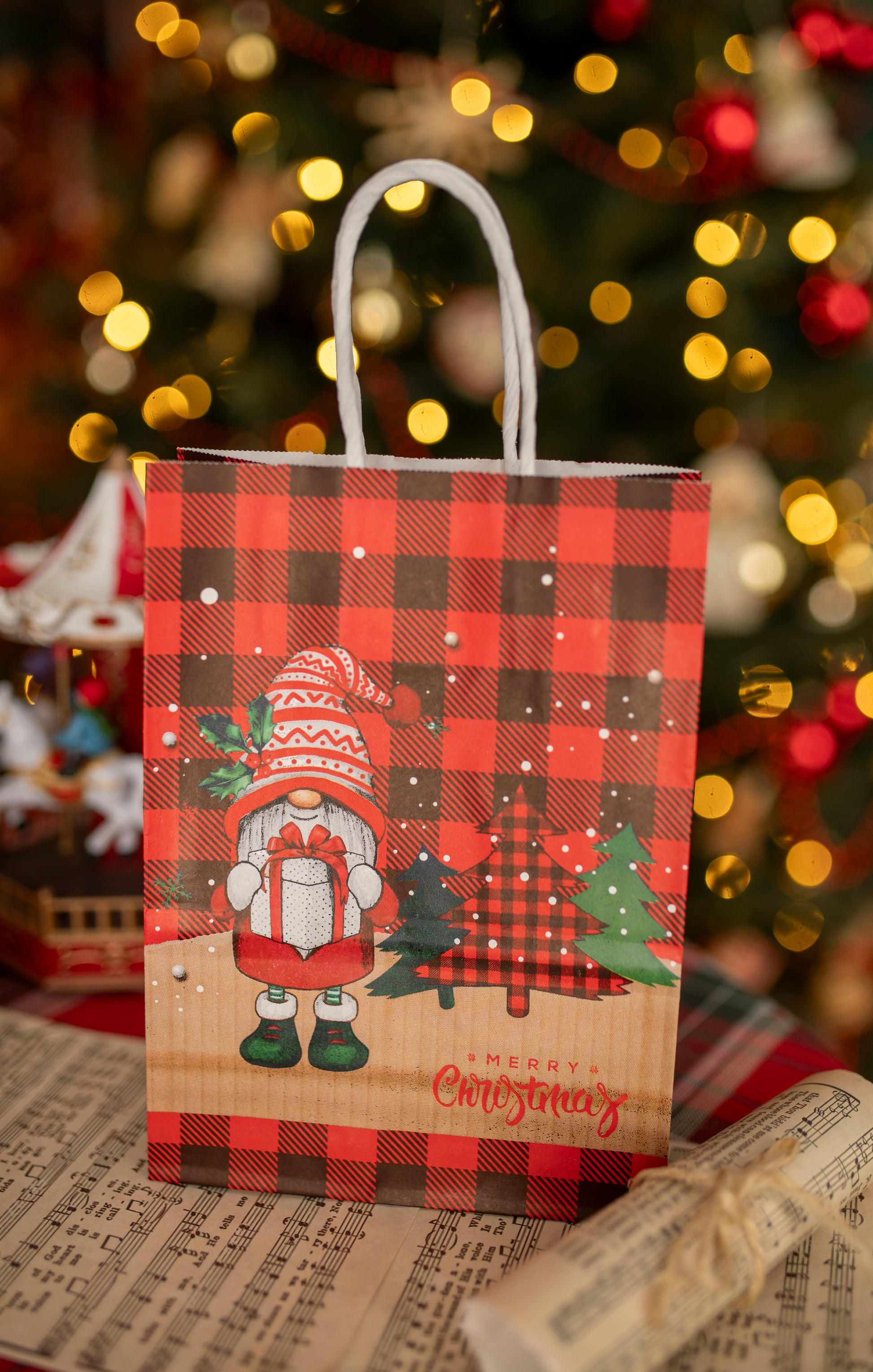 Torba Papierowa z uchwytem skręcanym 270x110x210mm czerwona krata wzór Świąteczny 4szt.