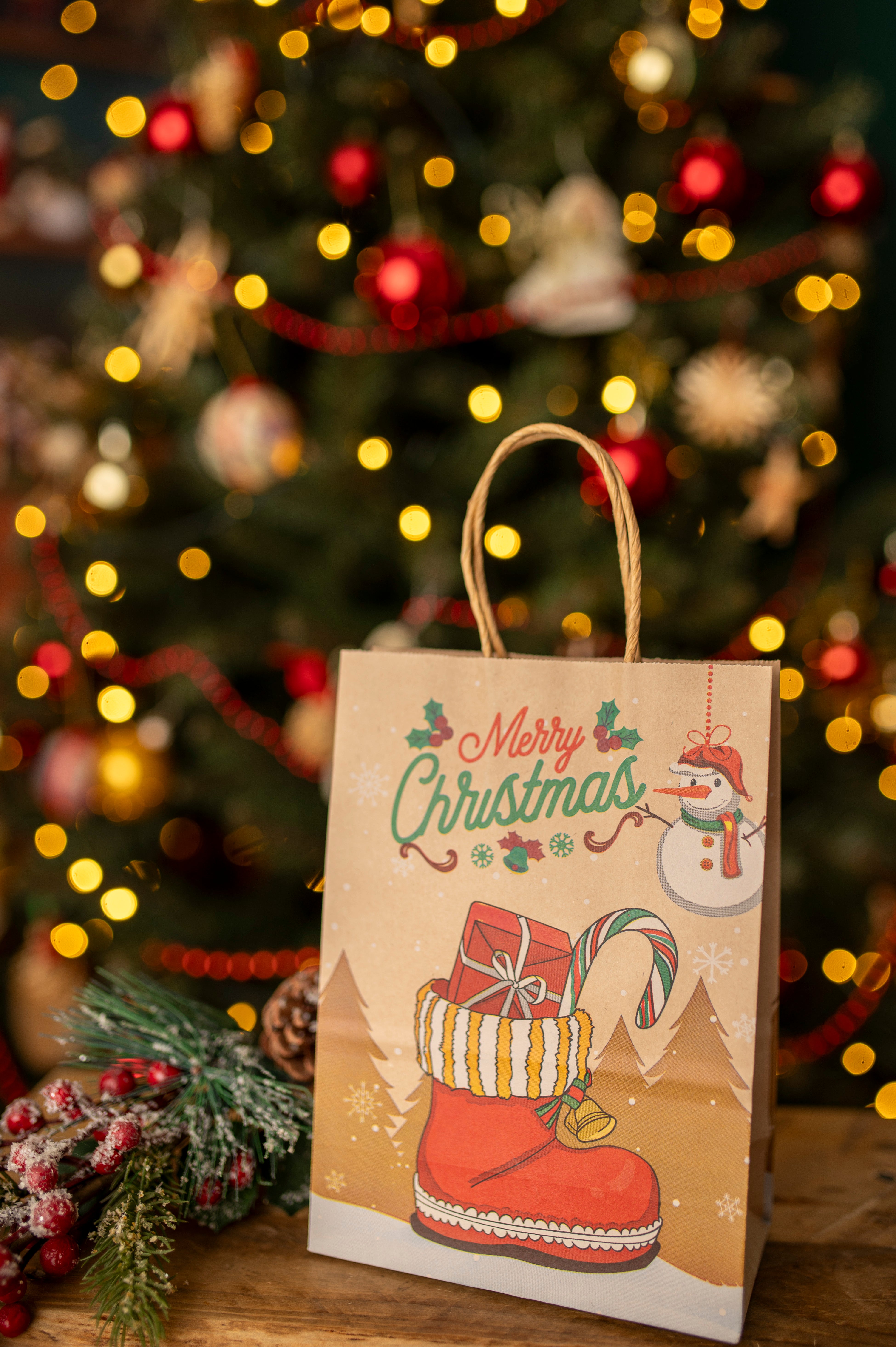 Torba Papierowa z uchwytem skręcanym 210x80x150mm brązowa wzór Świąteczny 4szt.