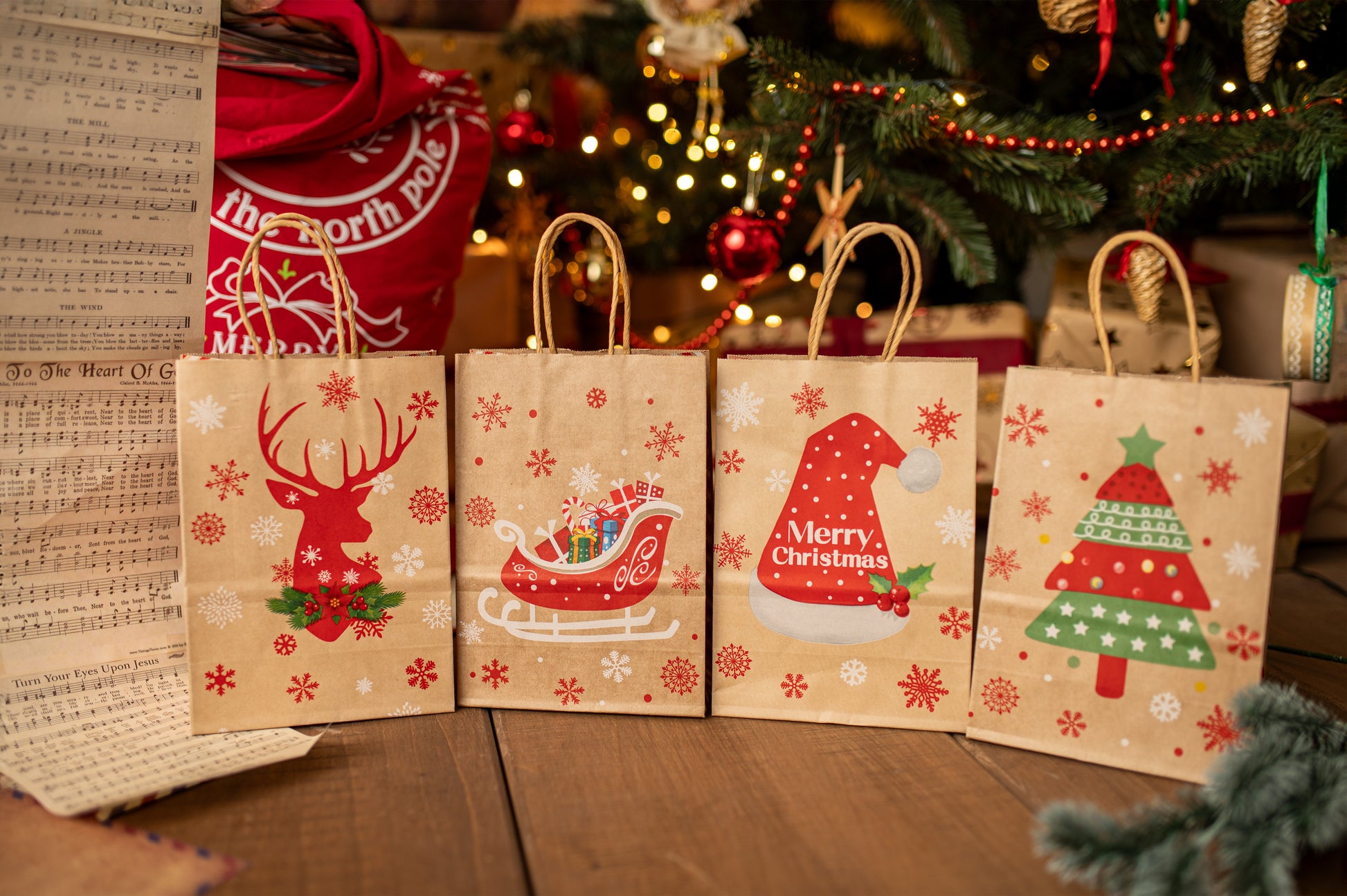 Torba Papierowa z uchwytem skręcanym 330x120x260 brązowa wzór Świąteczny 4szt.