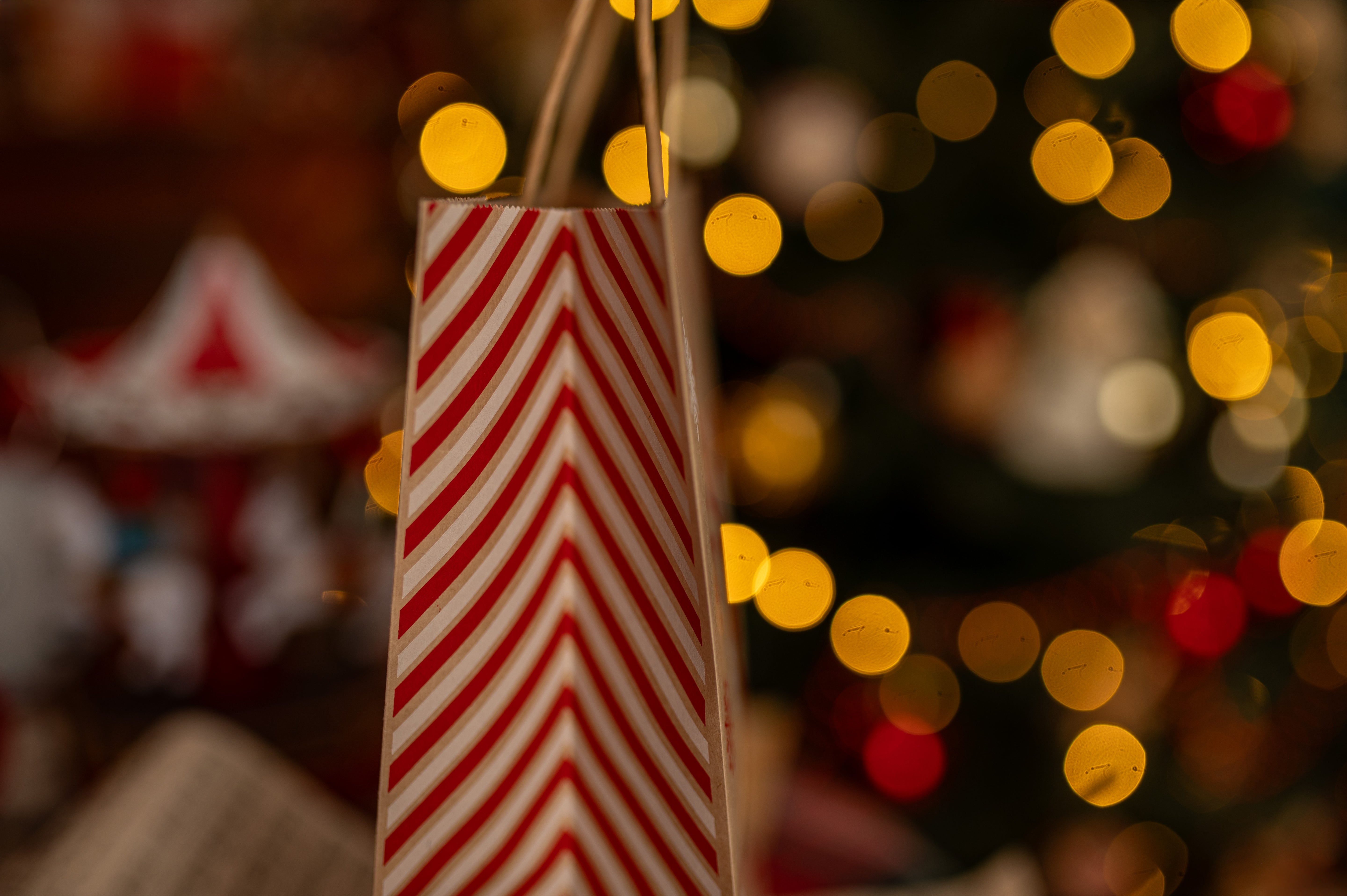 Torba Papierowa z uchwytem skręcanym 330x120x260 brązowa wzór Świąteczny 4szt.