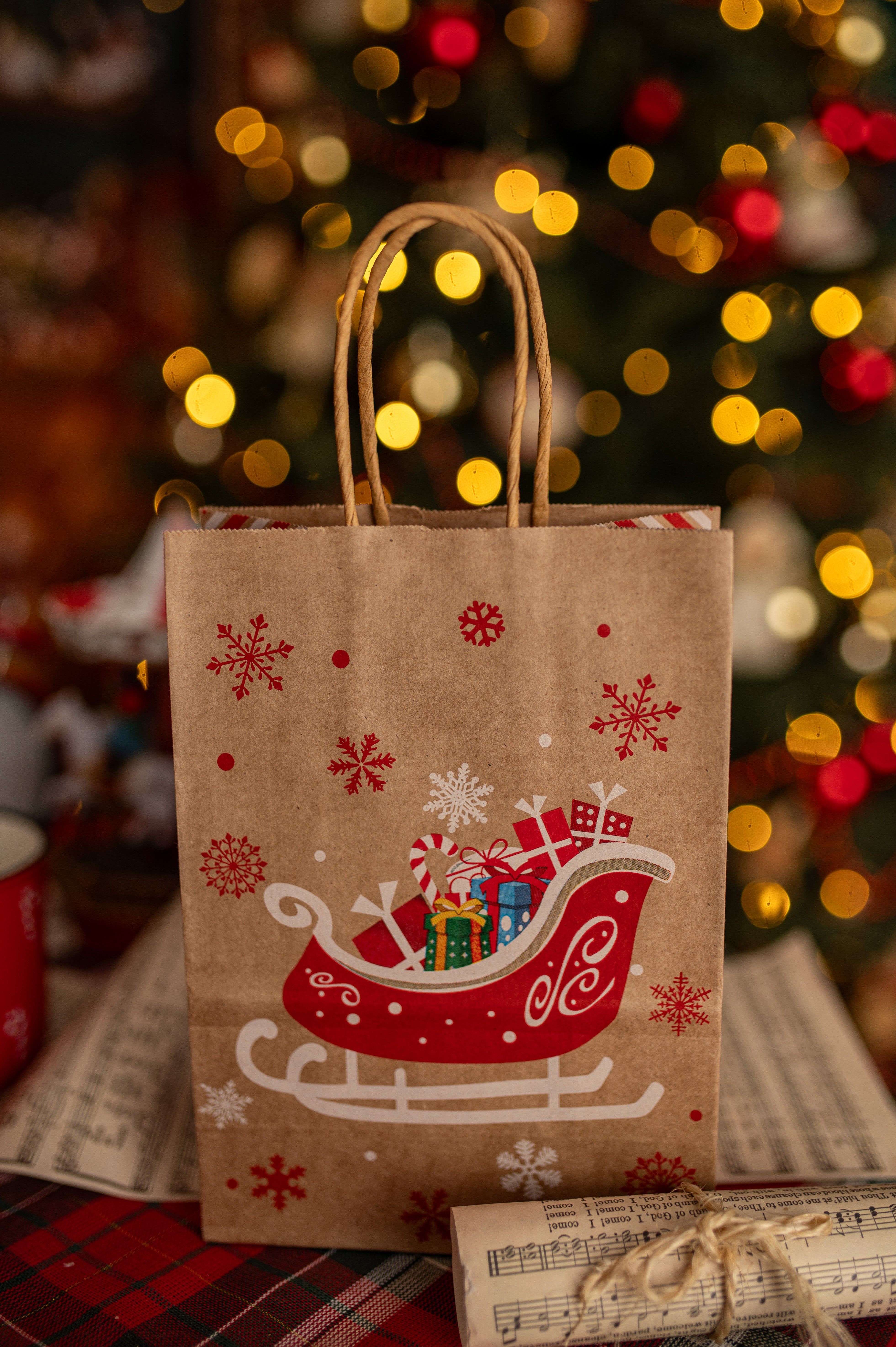 Torba Papierowa z uchwytem skręcanym 330x120x260 brązowa wzór Świąteczny 4szt.