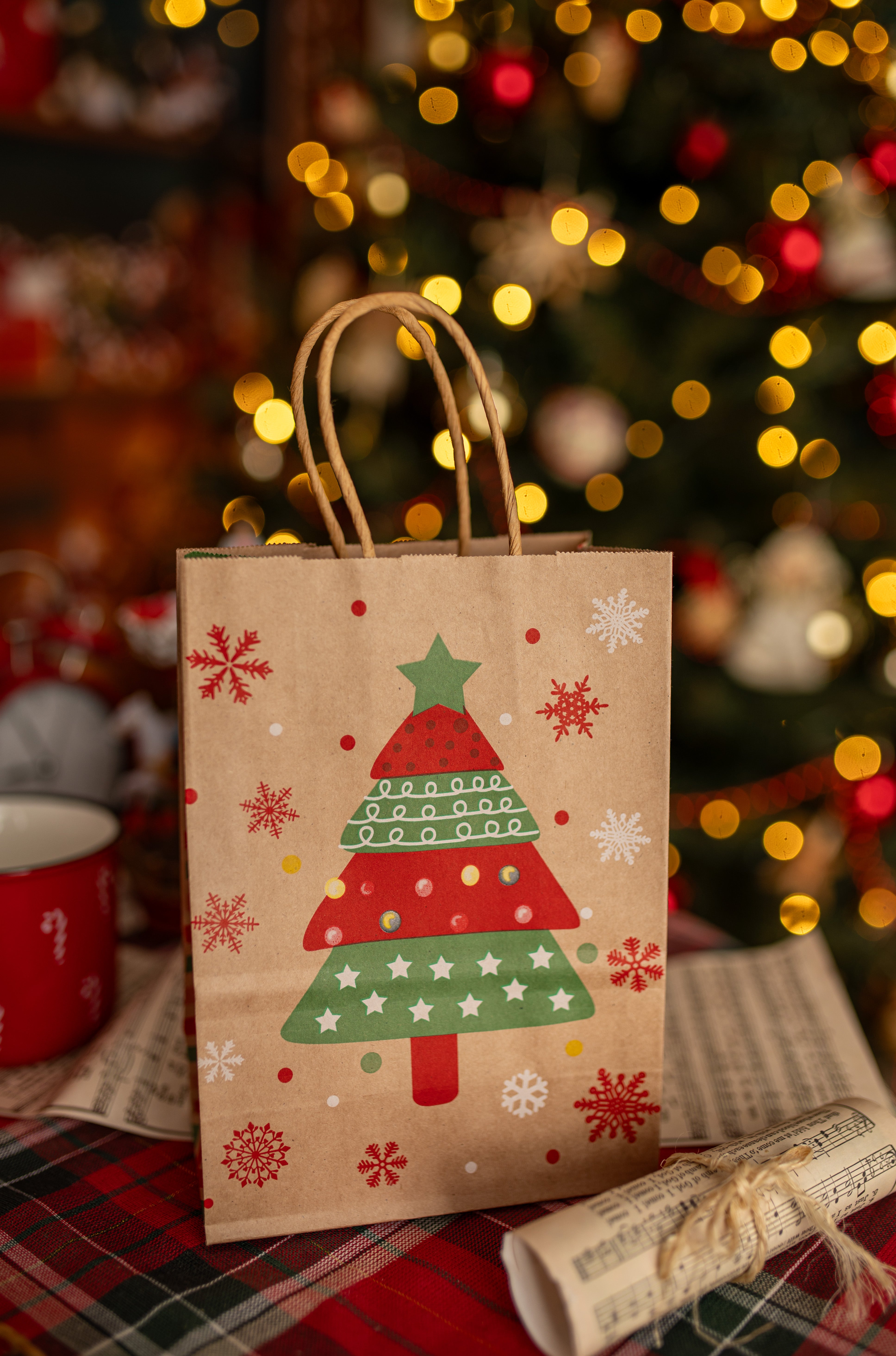 Torba Papierowa z uchwytem skręcanym 330x120x260 brązowa wzór Świąteczny 4szt.