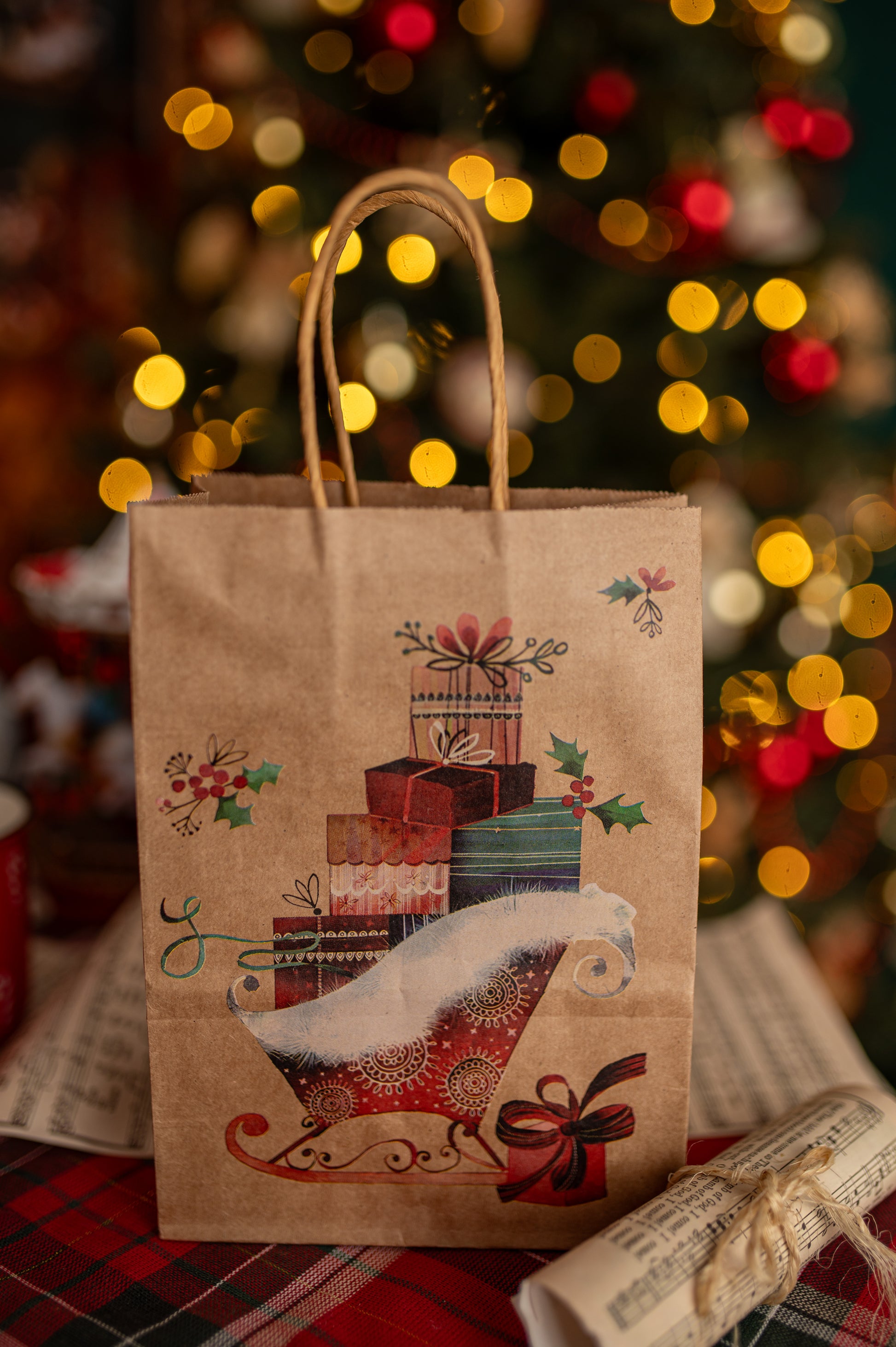 Torba Papierowa z uchwytem skręcanym 270x110x210mm brązowa wzór Choinki 4szt.