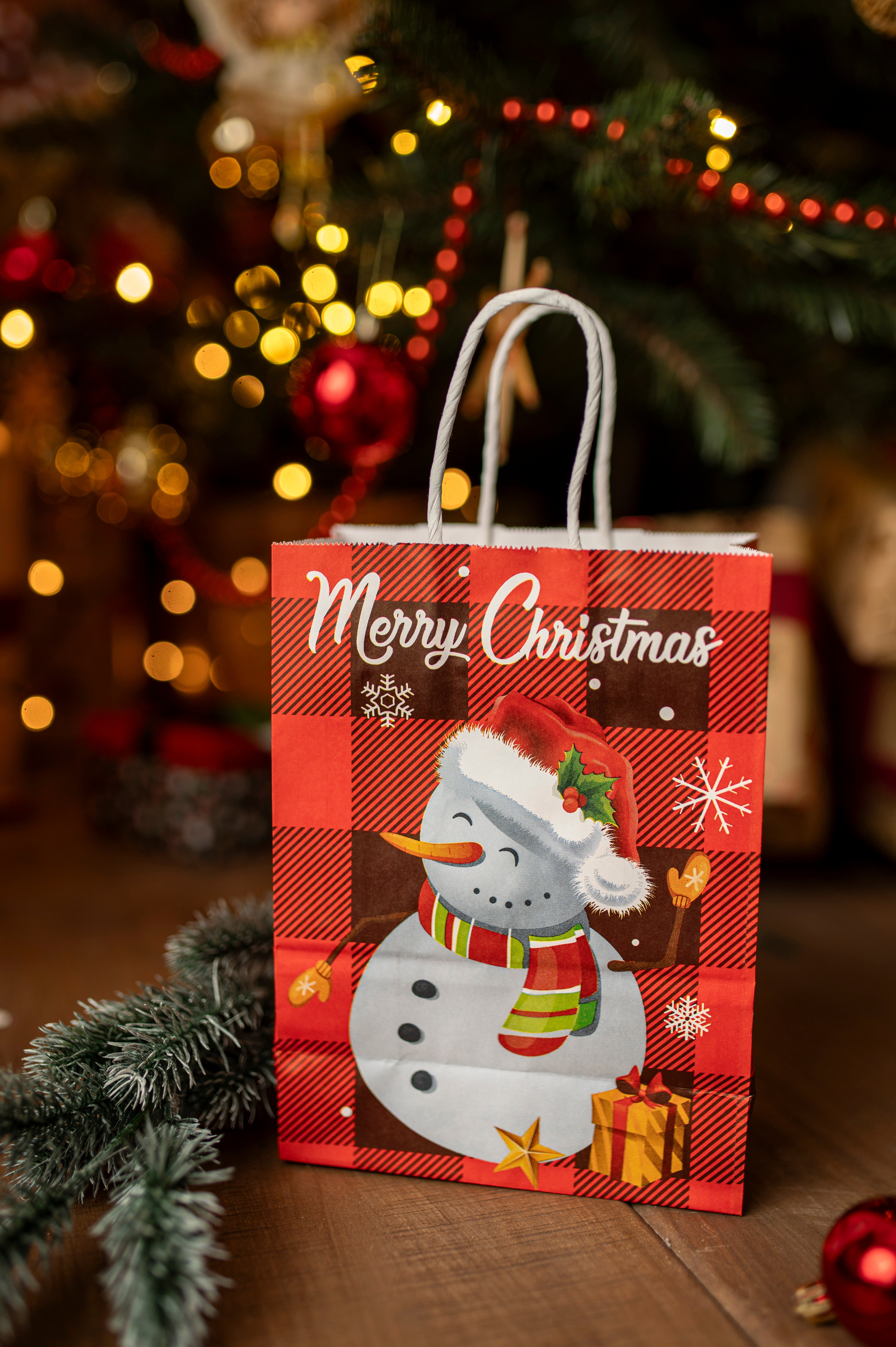 Torba Papierowa z uchwytem skręcanym 330x120x260mm czerwona krata wzór Świąteczny 4szt.