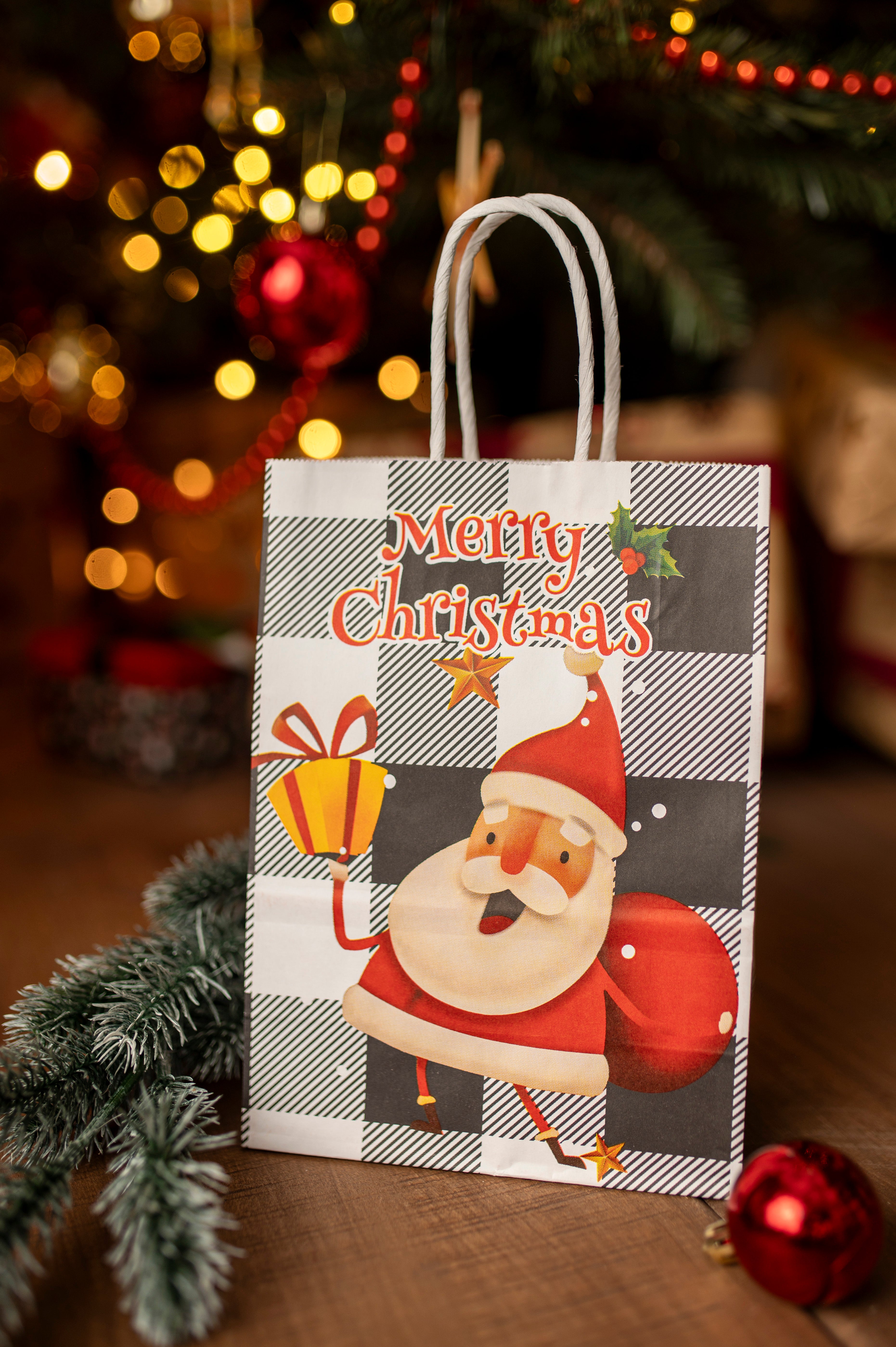 Torba Papierowa z uchwytem skręcanym 330x120x260mm czerwona krata wzór Świąteczny 4szt.