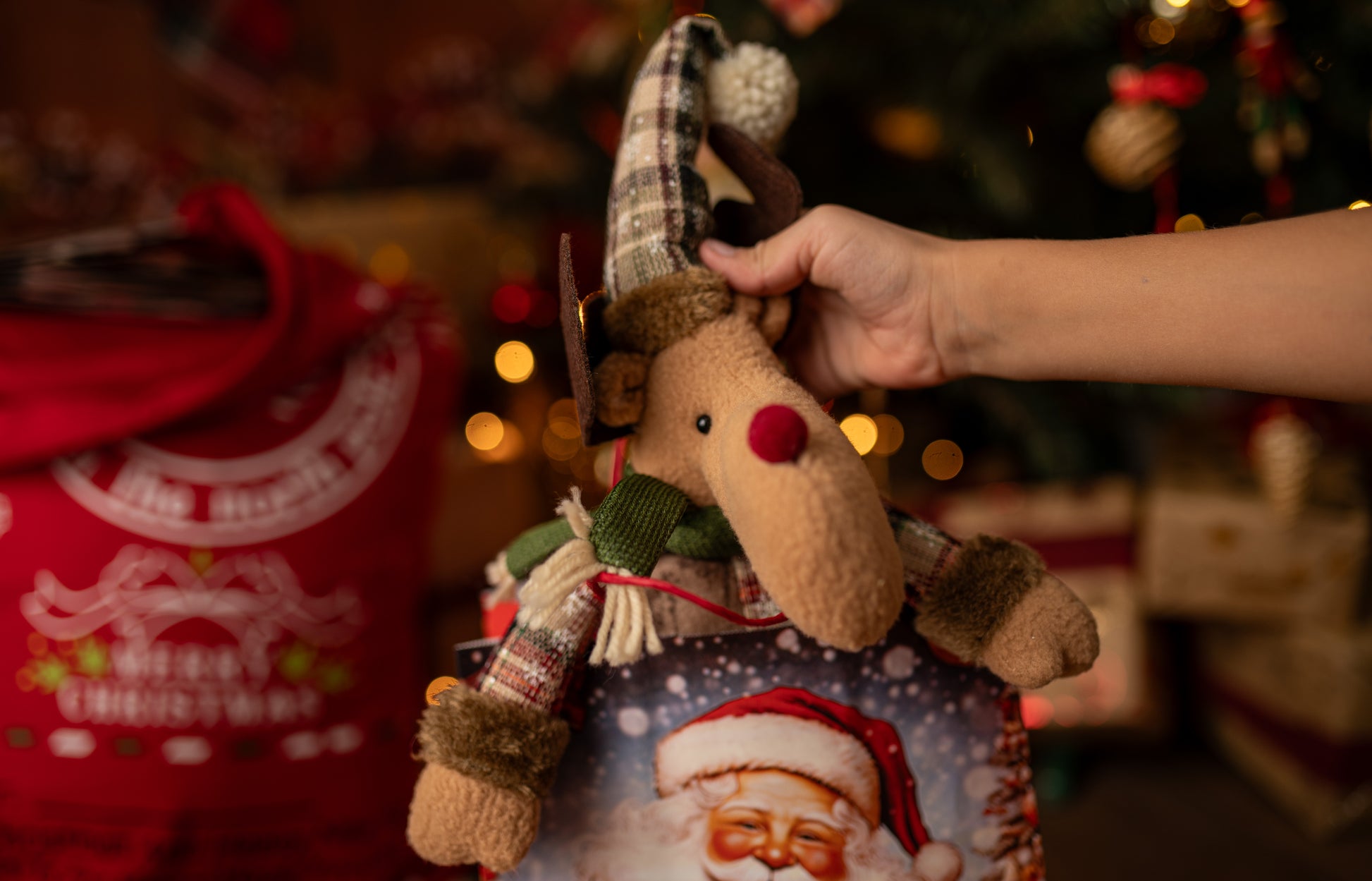 Torba Papierowa z uchwytem skręcanym 270x110x210mm brązowa Mikołaj 4szt.