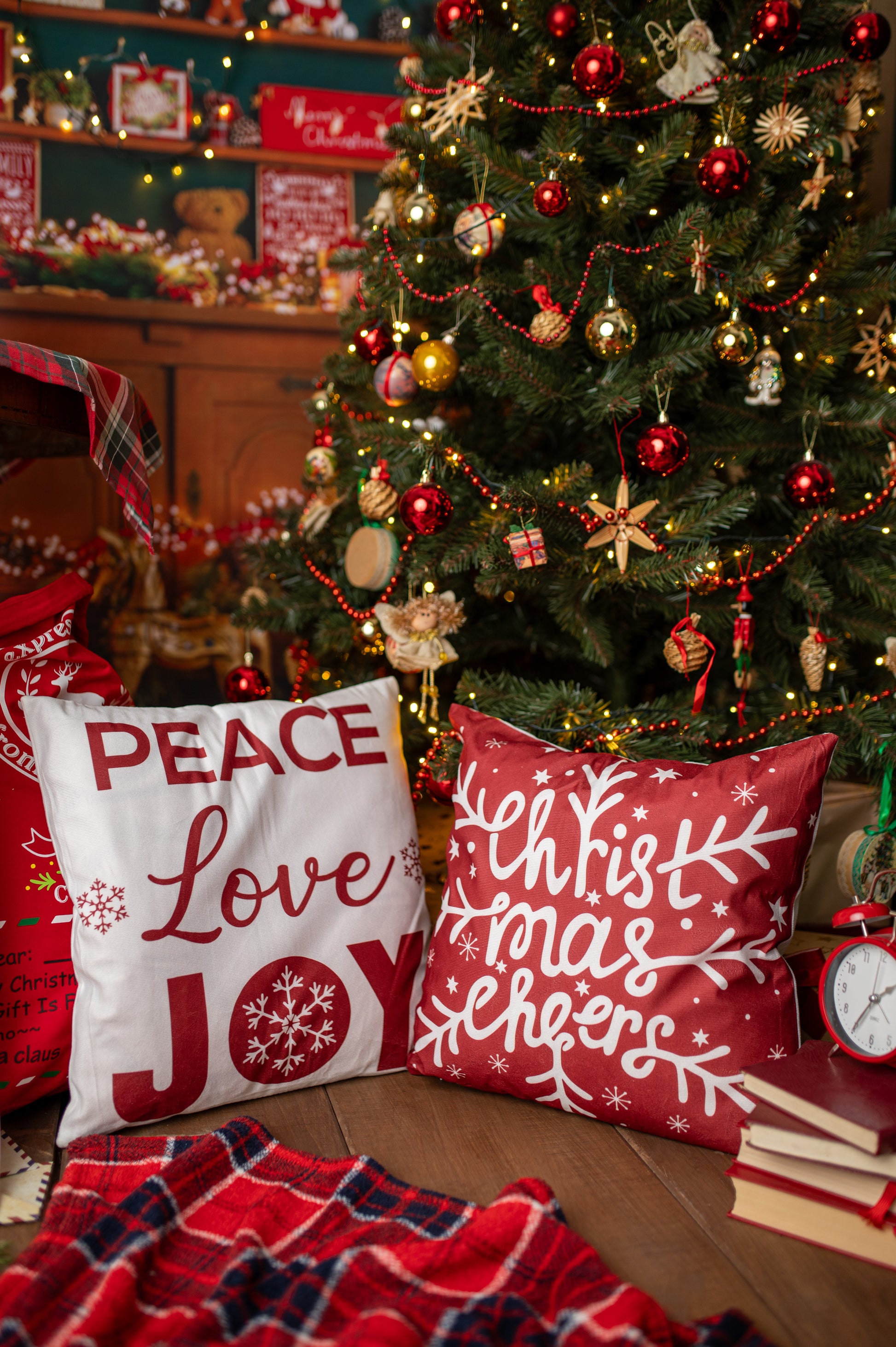 Zestaw Świątecznych Poszewek Dekoracyjnych 44×44cm