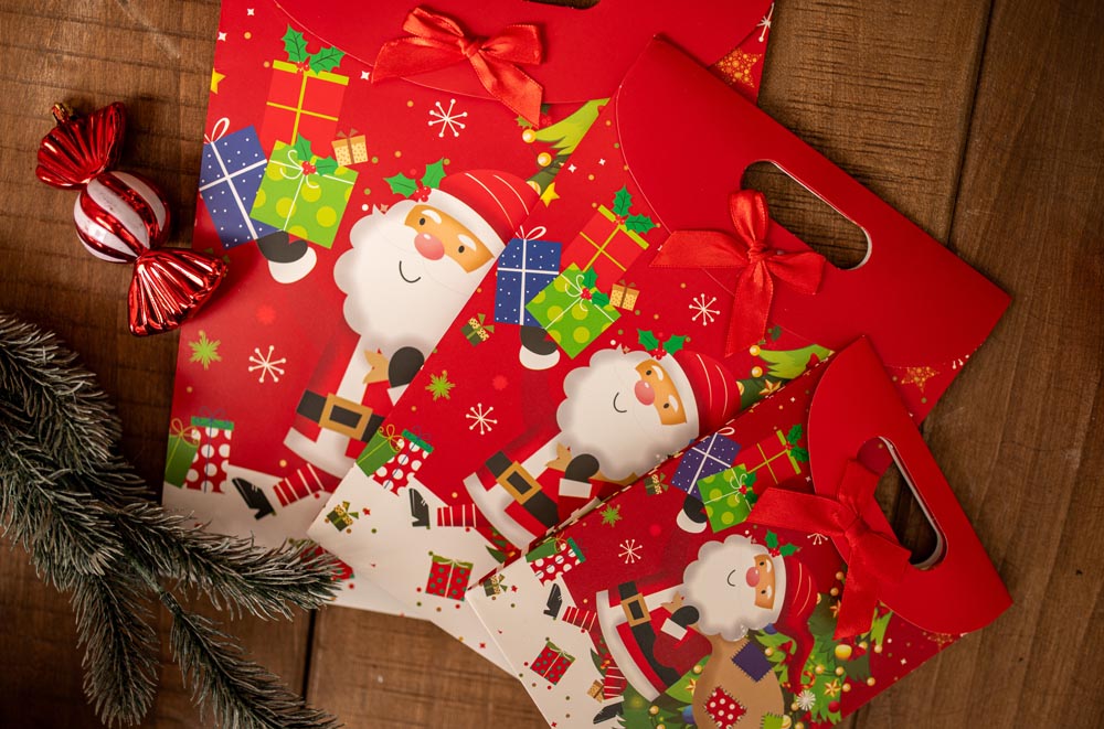 Papierowe torby świąteczne z motywem Mikołaja 3szt