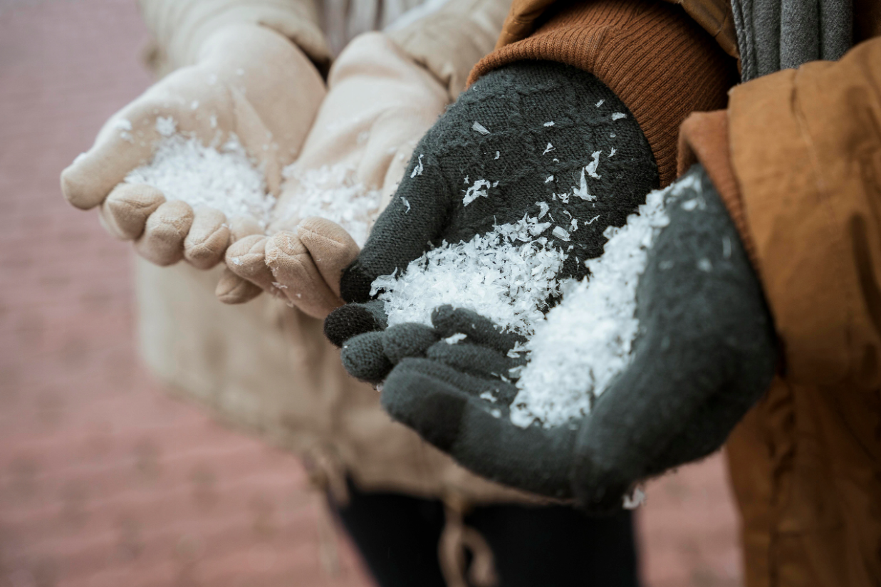 Ozdobny Sztuczny Śnieg Sypki Puch do Dekoracji na Święta